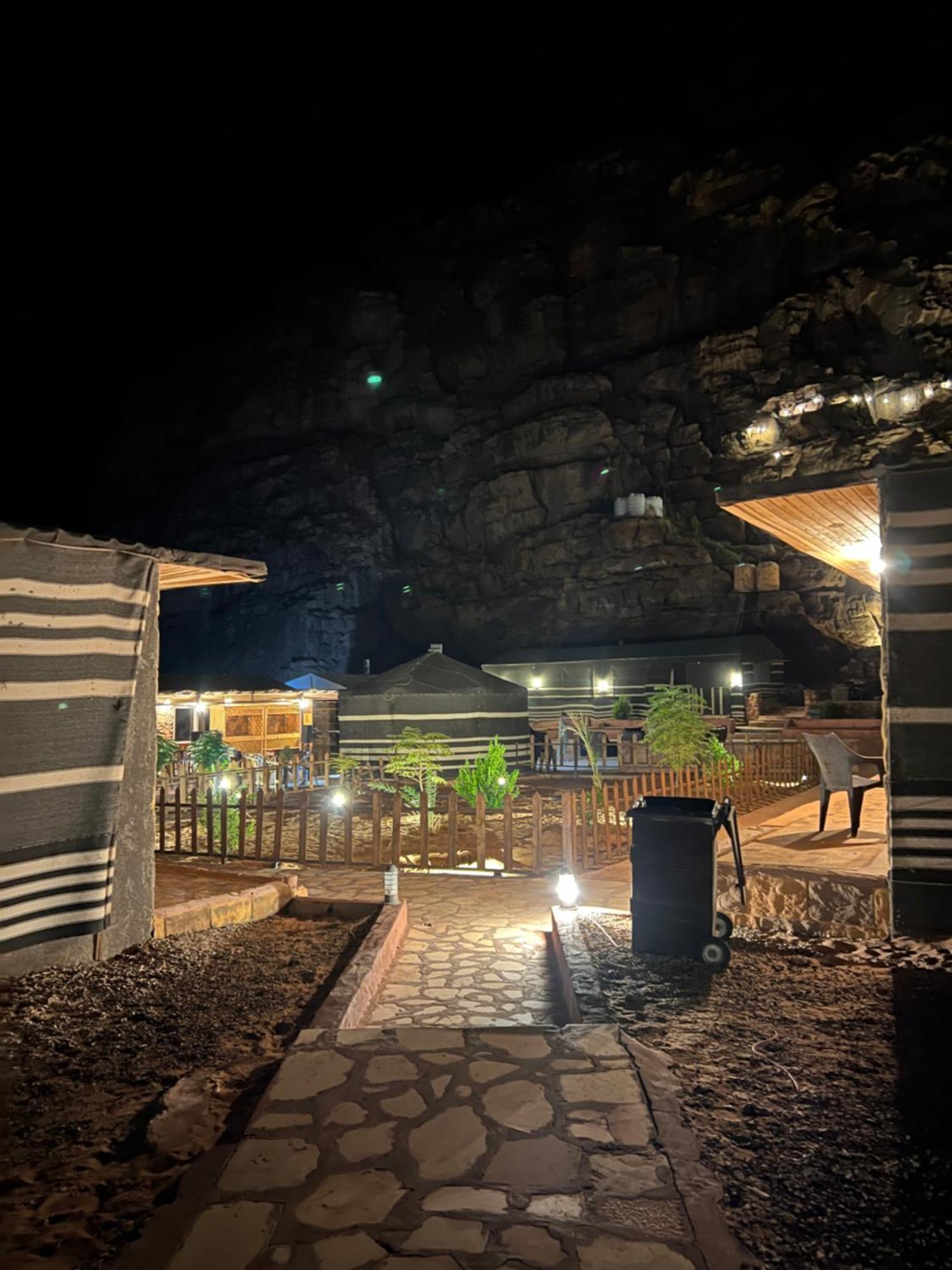 Wadi Rum Sky Camp Dış mekan fotoğraf
